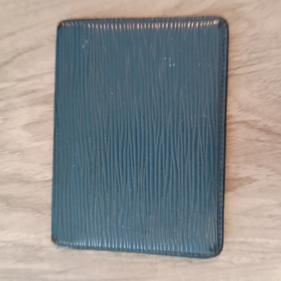 Louis Vuitton Blue Epi Porte 2 cartes Vertical Pass Card Case - Picture 3 of 11